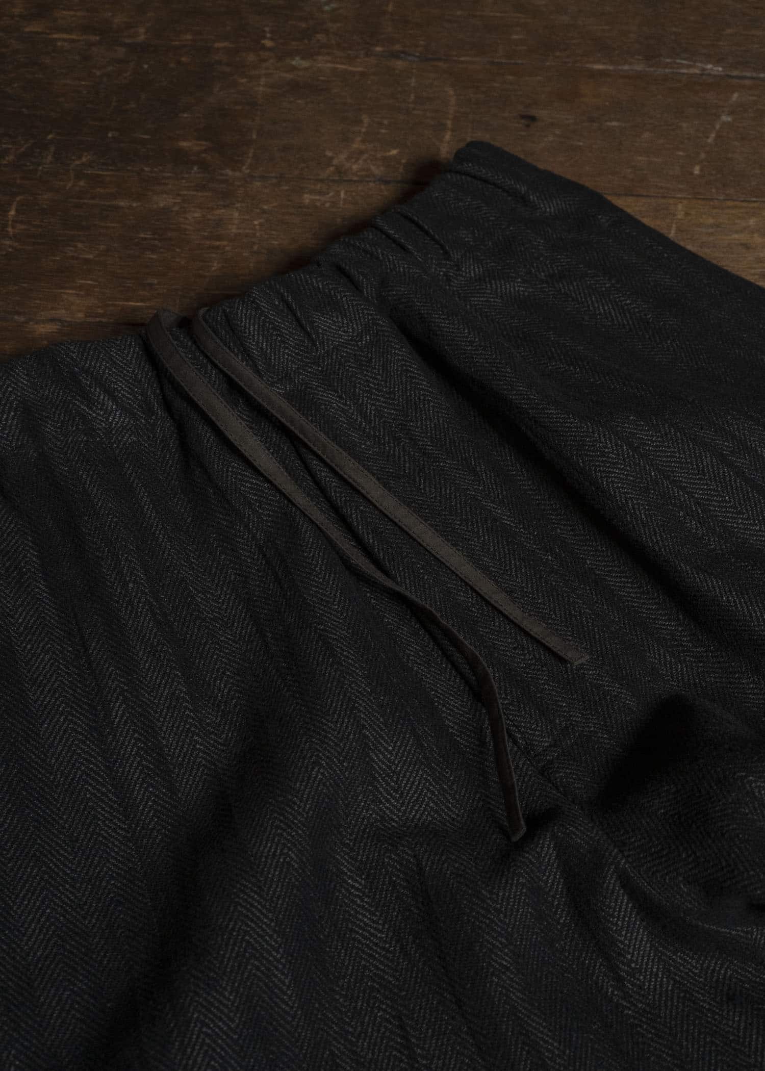 Jurgen Lehl J0164FPM522-95 ウールリネンシワ加工パンツ 黒茶