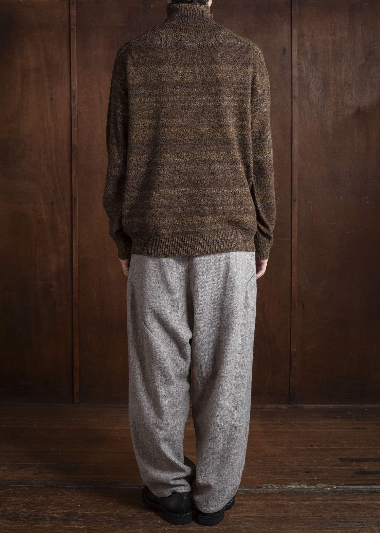 amachi. Gradation High Neck Knit AY17K-4077 Red Brown