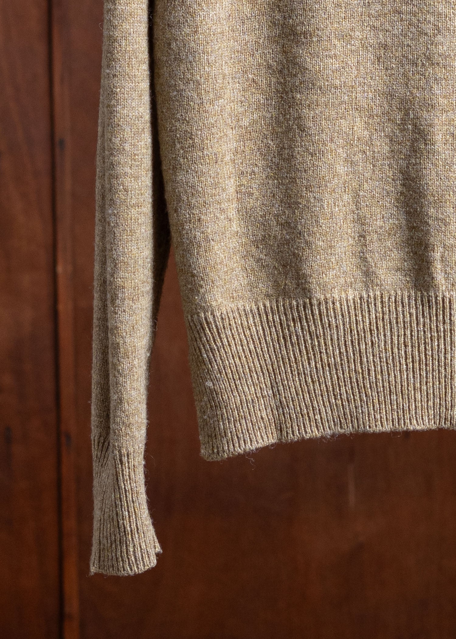 ANSNAM V-neck Pullover Knit