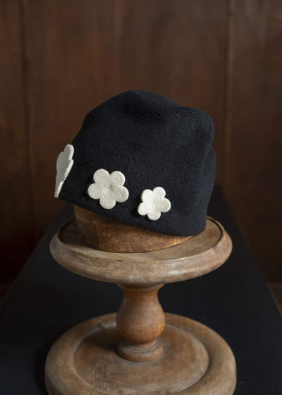 SCHA #2-7-W Medium FLOWERS-W black ecru #1757