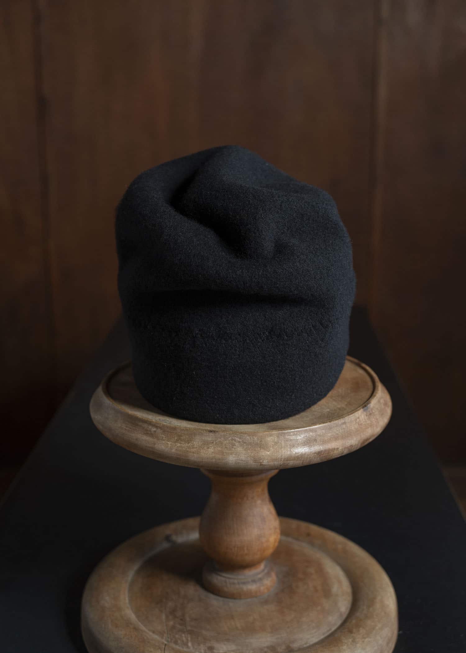 SCHA #2-7-W Medium FLOWERS-W black ecru #1757