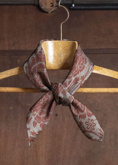 UMA WANG S6/M/UA0246 SQUARE SCARF uw087 - grey/red