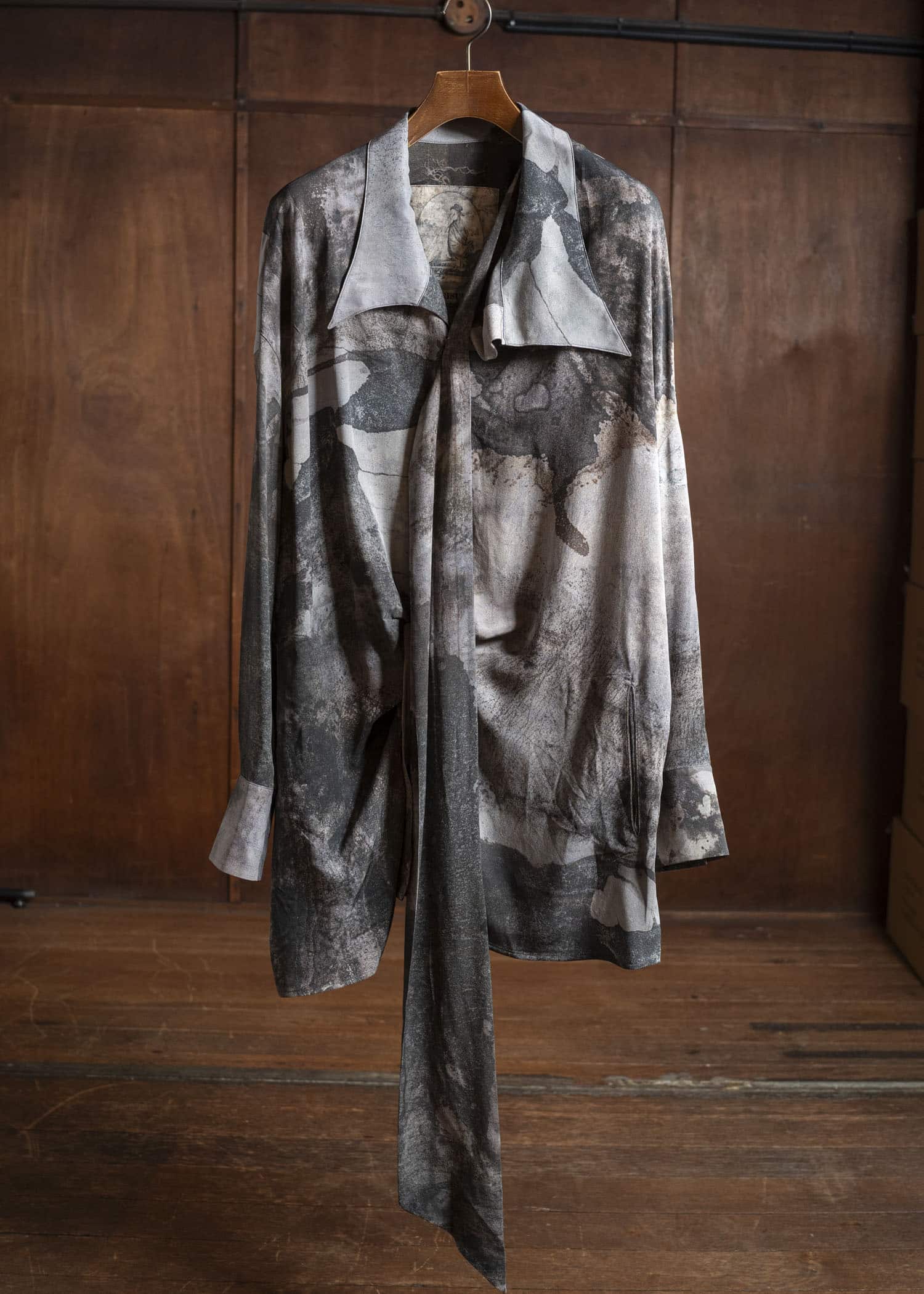 ZIGGY CHEN 0M2530747 DIGITAL PRINT ASYMMETRIC SCARF SHIRT 3