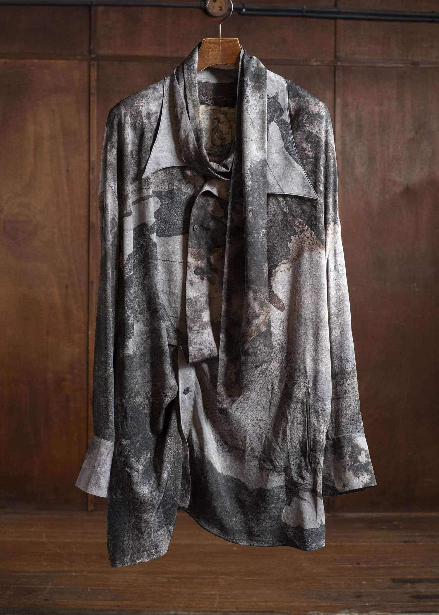 ZIGGY CHEN 0M2530747 DIGITAL PRINT ASYMMETRIC SCARF SHIRT 3