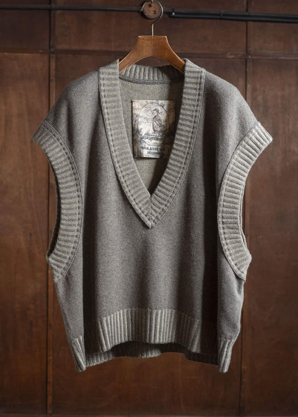 ZIGGY CHEN 0M2532011 SLEEVELESS V-NECK SWEATER 54