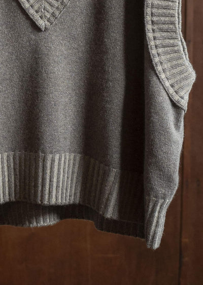 ZIGGY CHEN 0M2532011 SLEEVELESS V-NECK SWEATER 54
