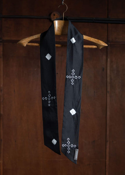 SUZUSAN Silk Twill Woven Narrow Scarf(Tsukidashi Kanoko Shibori """"o+"""") Black x White