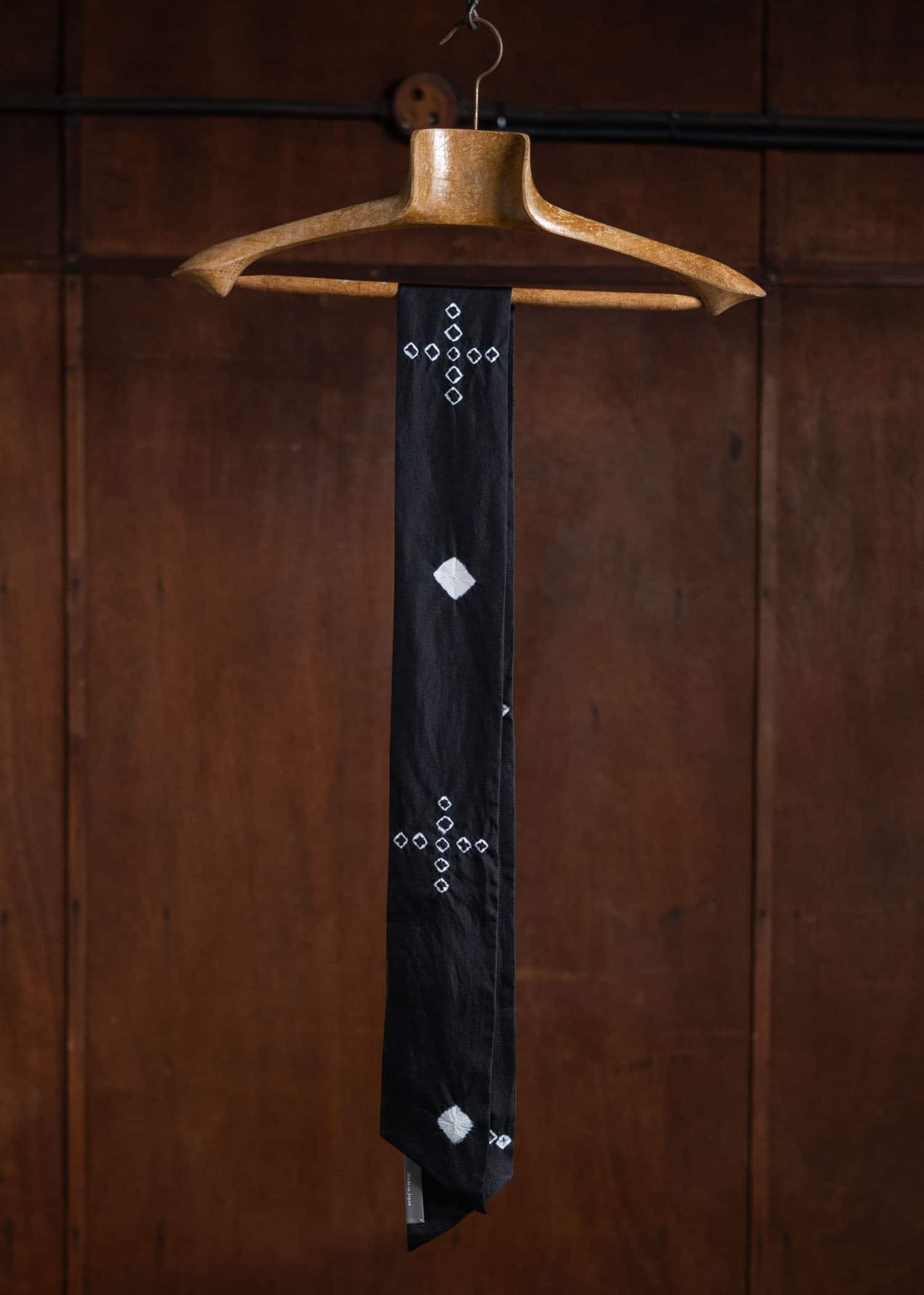 SUZUSAN Silk Twill Woven Narrow Scarf(Tsukidashi Kanoko Shibori """"o+"""") Black x White