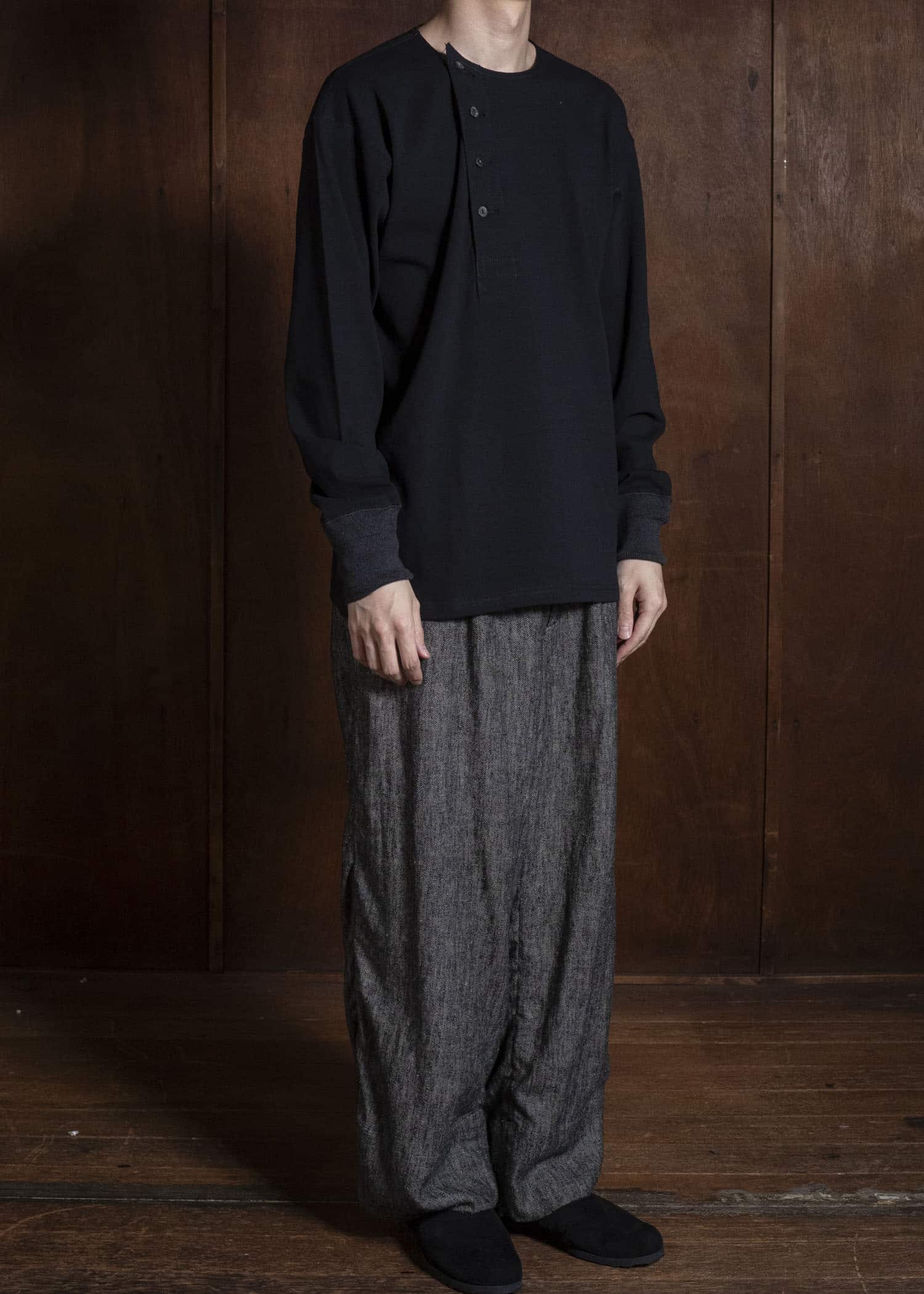 Taiga Takahashi Lot.618-Black Side Henry Neck Black