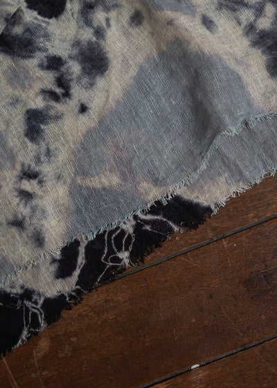 SUZUSAN Hand Woven Linen Shawl Madara Shibori Black x Grey