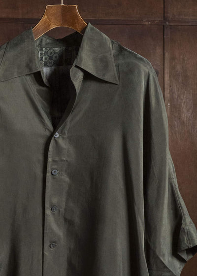 ZIGGY CHEN SHORT SLEEVE BACK GATHERED SHIRT KOMBU GREEN 0W2620702
