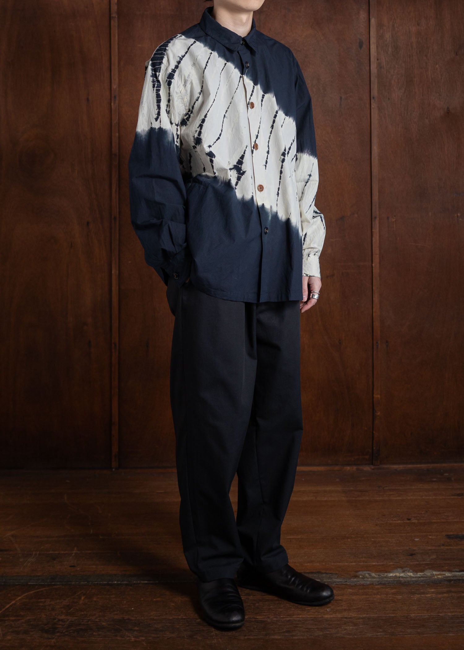 SUZUSAN Cotton Long Sleeve Overshirt(Tesuji Yoroidan Shibori """"Diagonal"""") Black x Light Grey