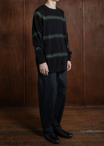 SUZUSAN Cashmere Seamless Crew Neck Wide Pullover(Yatara Miura Shibori """"""""Border"""""""") Black x Leaf Green