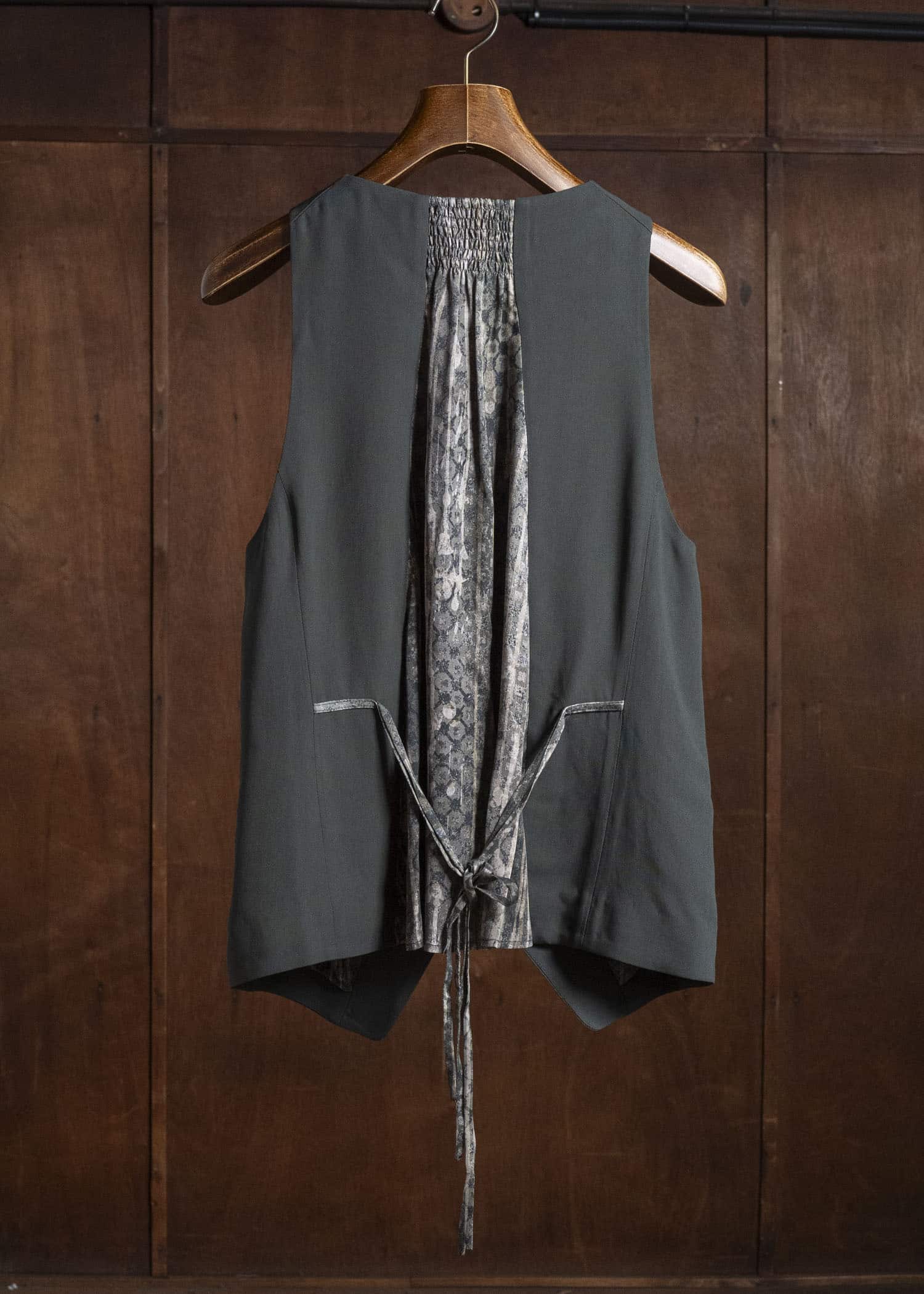 ZIGGY CHEN GATHERED GILET CHARLESTON GREEN 0W2620105