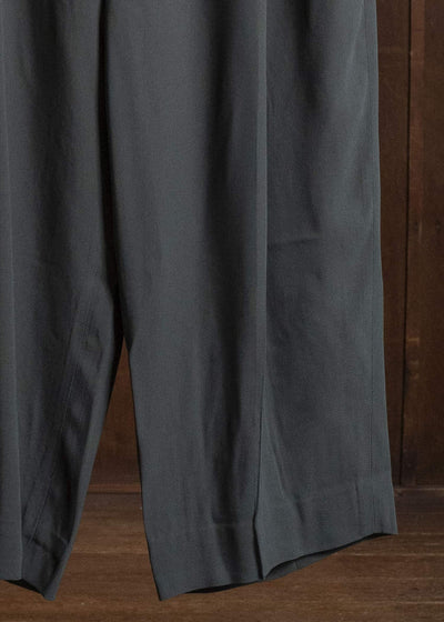 ZIGGY CHEN NARROW FIT PLEATED TROUSERS CHARLESTON GREEN 0W2620511