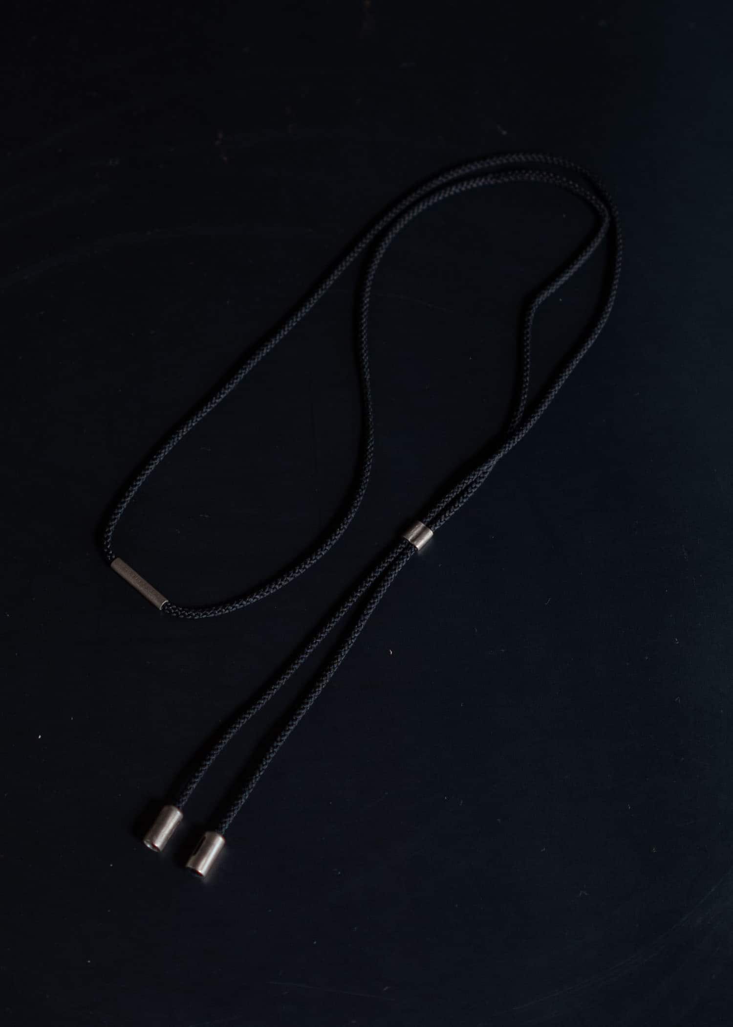 DAN TOMIMATSU SILK ROPE NECKLACE [SILVER]