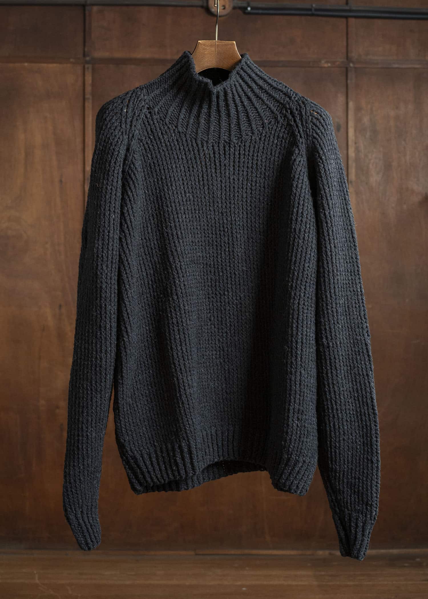 JAN-JAN VAN ESSCHE KNIT #68 HAND KNIT TURTLE NECK SWEATER Lain Black