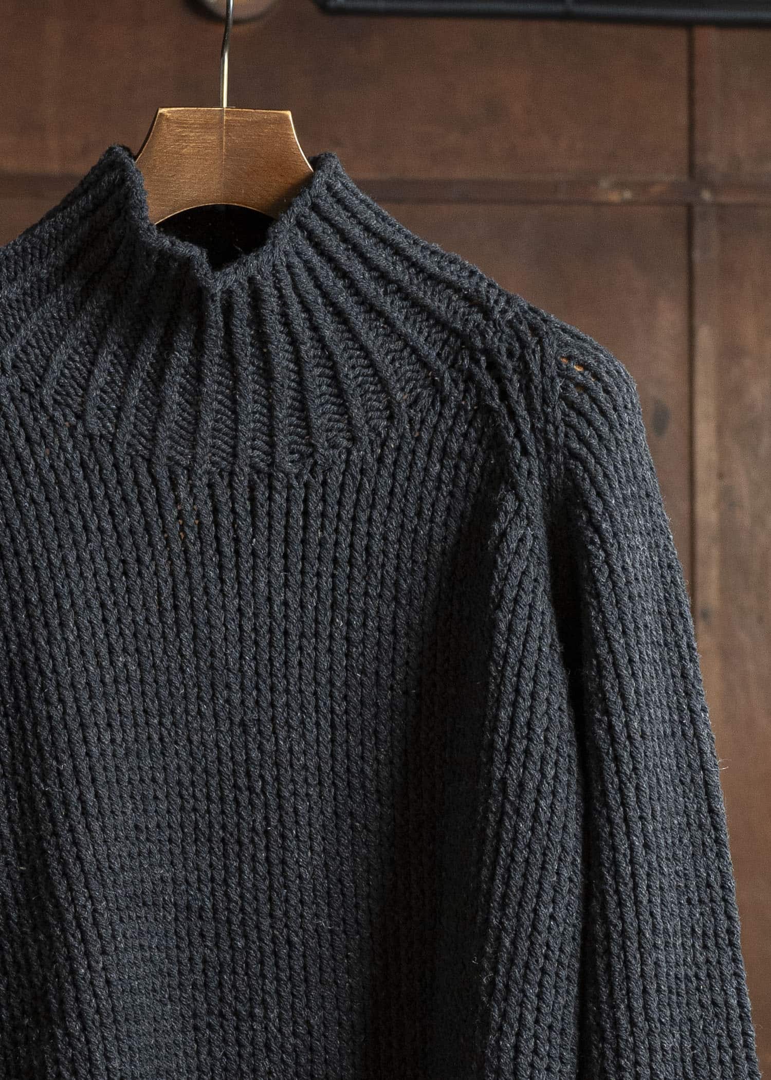 JAN-JAN VAN ESSCHE KNIT #68 HAND KNIT TURTLE NECK SWEATER Lain Black