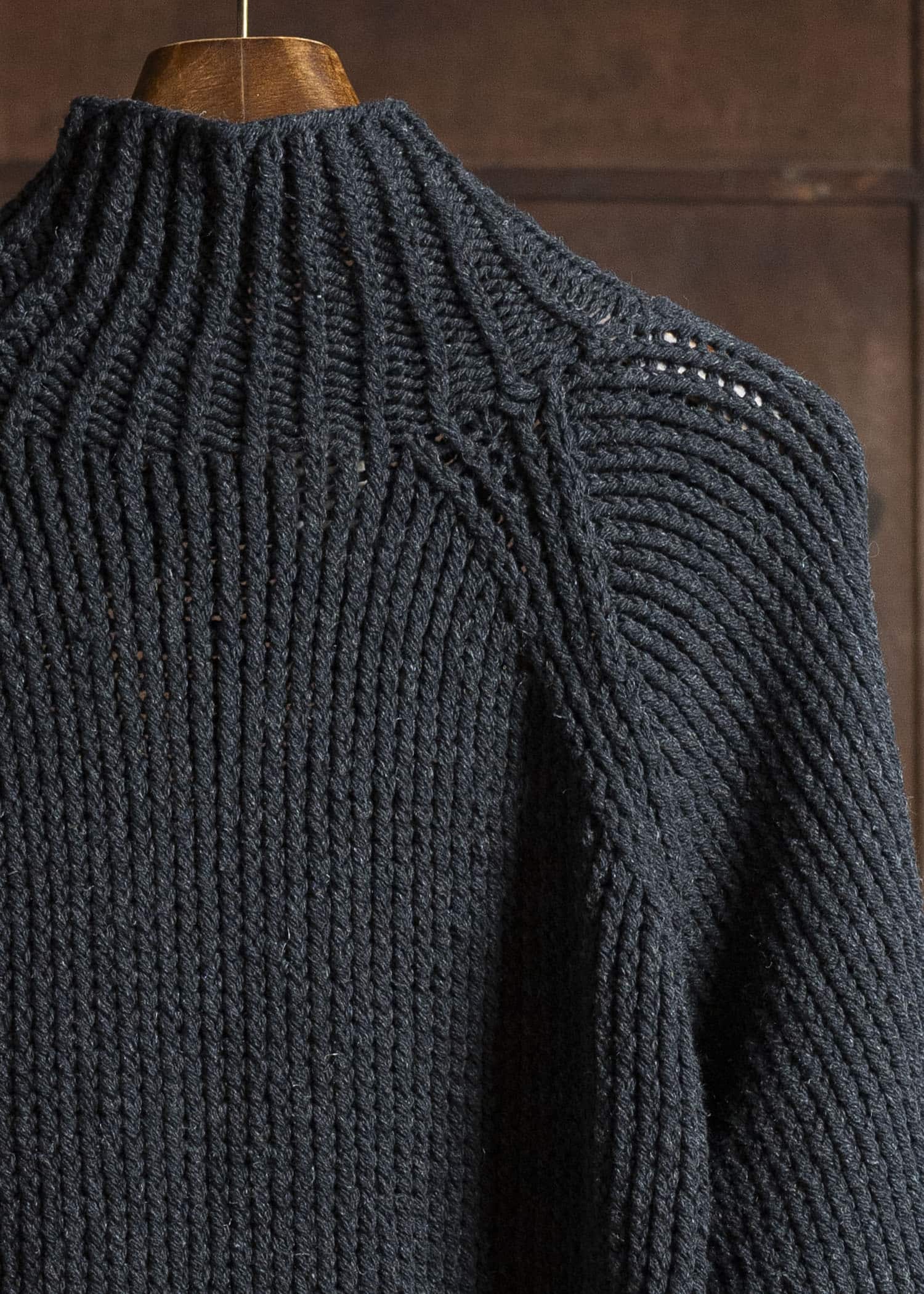 JAN-JAN VAN ESSCHE KNIT #68 HAND KNIT TURTLE NECK SWEATER Lain Black