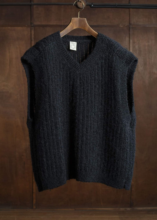 JAN-JAN VAN ESSCHE KNIT # 72 SLEEVELESS V-NECK Goat Mohair Black