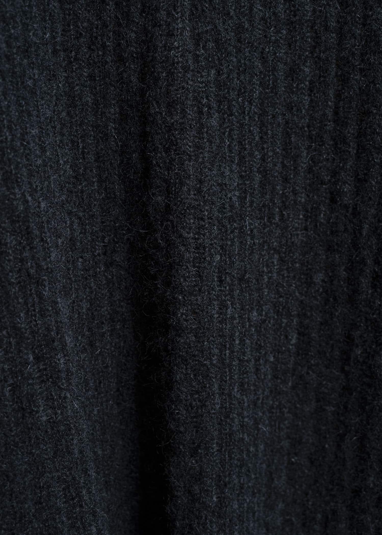 JAN-JAN VAN ESSCHE KNIT # 72 SLEEVELESS V-NECK Goat Mohair Black