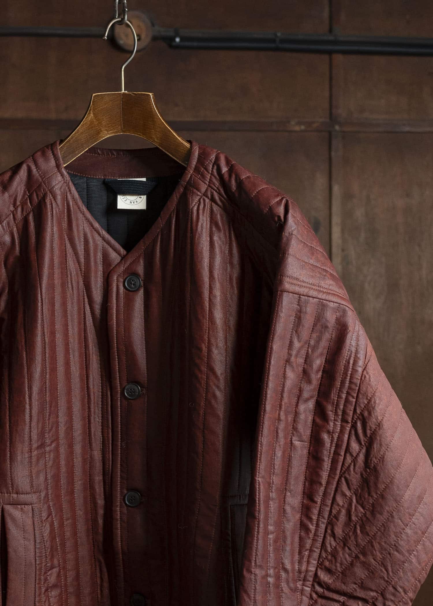 JAN-JAN VAN ESSCHE JACKET #62 COLLARLESS PADDED JACKET Shuliang Silk Padded Oxblood