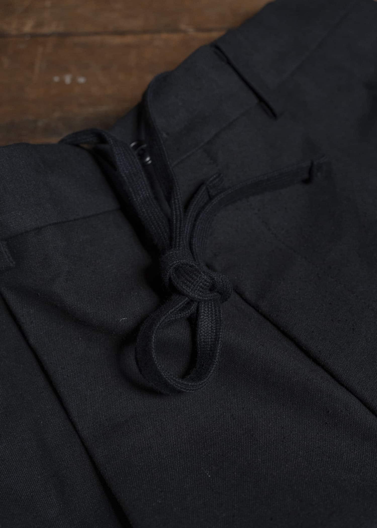 YOKO SAKAMOTO YS-26SS-25-BLACK Double Pleats Shorts BLACK