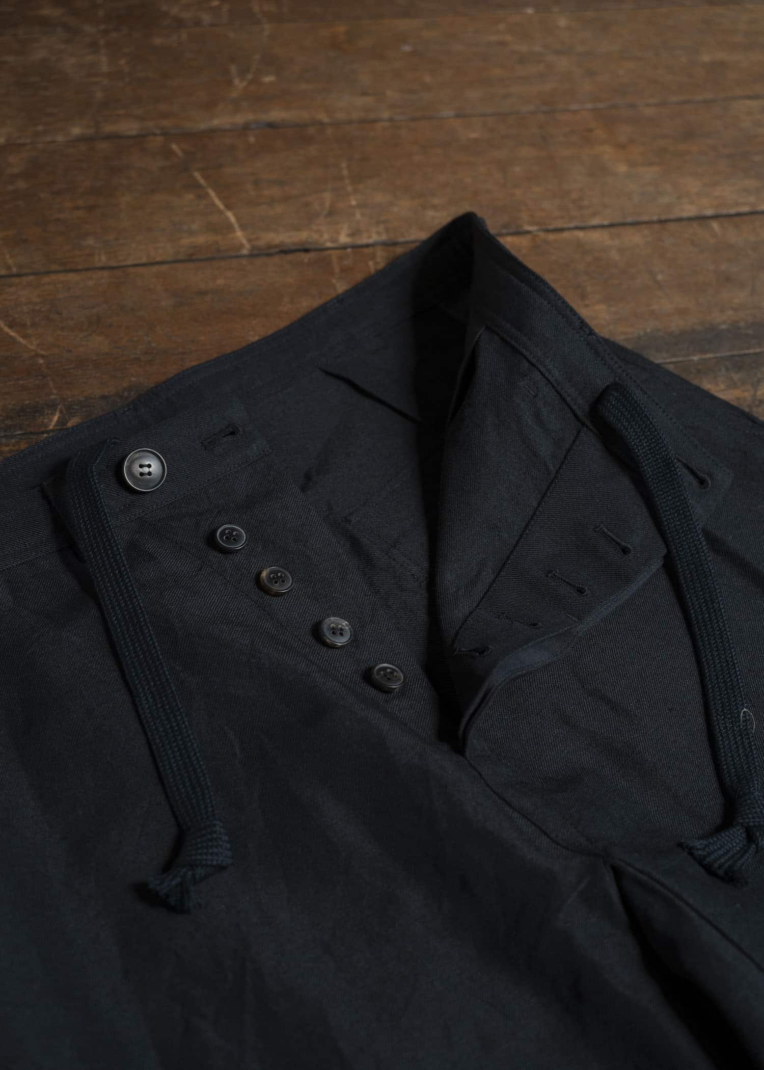 JAN-JAN VAN ESSCHE TROSERS #72 CHINO STYLE TROUSERS Linen Wool Twill Pitch Black