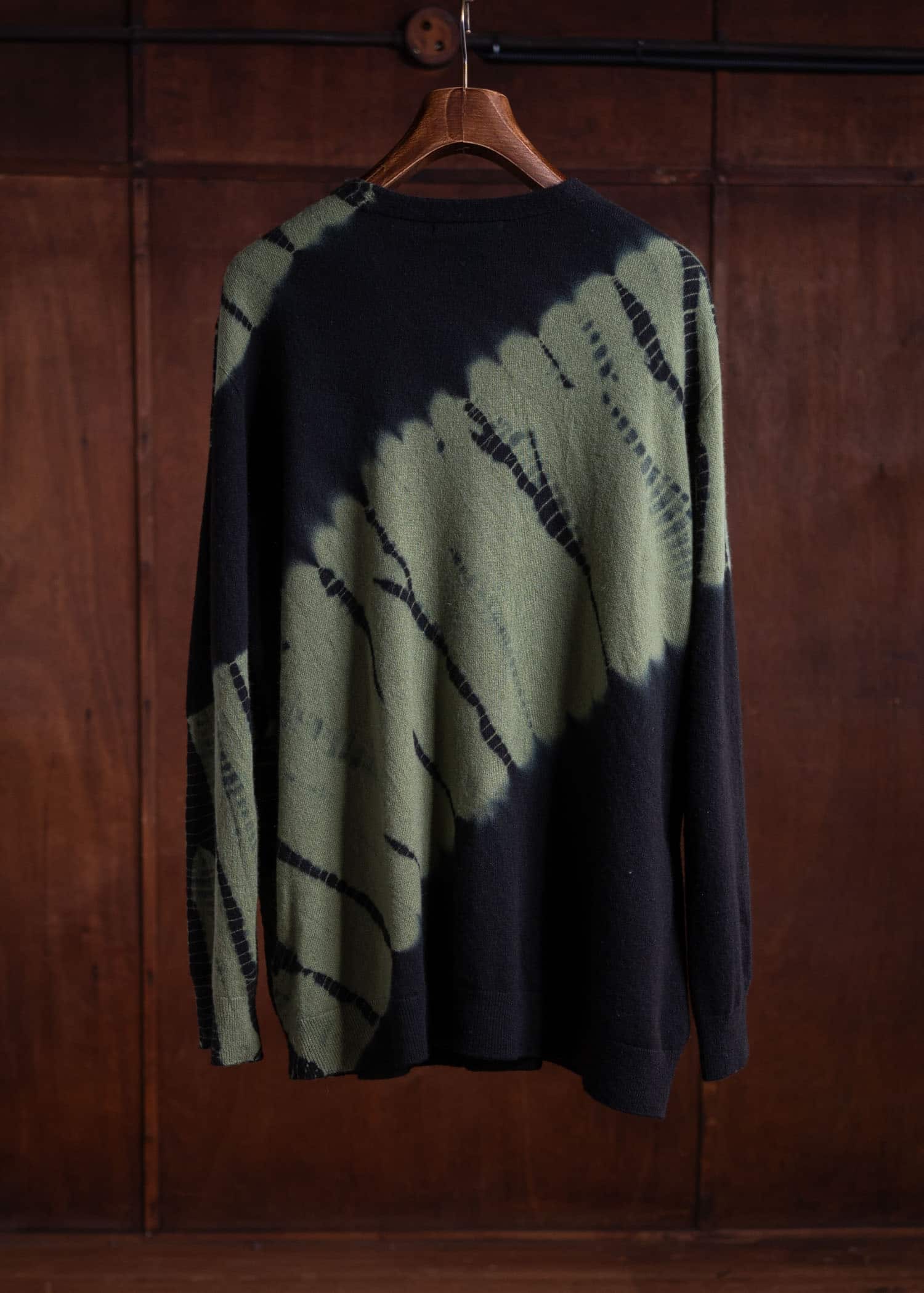 SUZUSAN Cashmere Seamless Wide Cardigan Tesuji Yoroidan Shibori Diagonal Black x Leaf Green