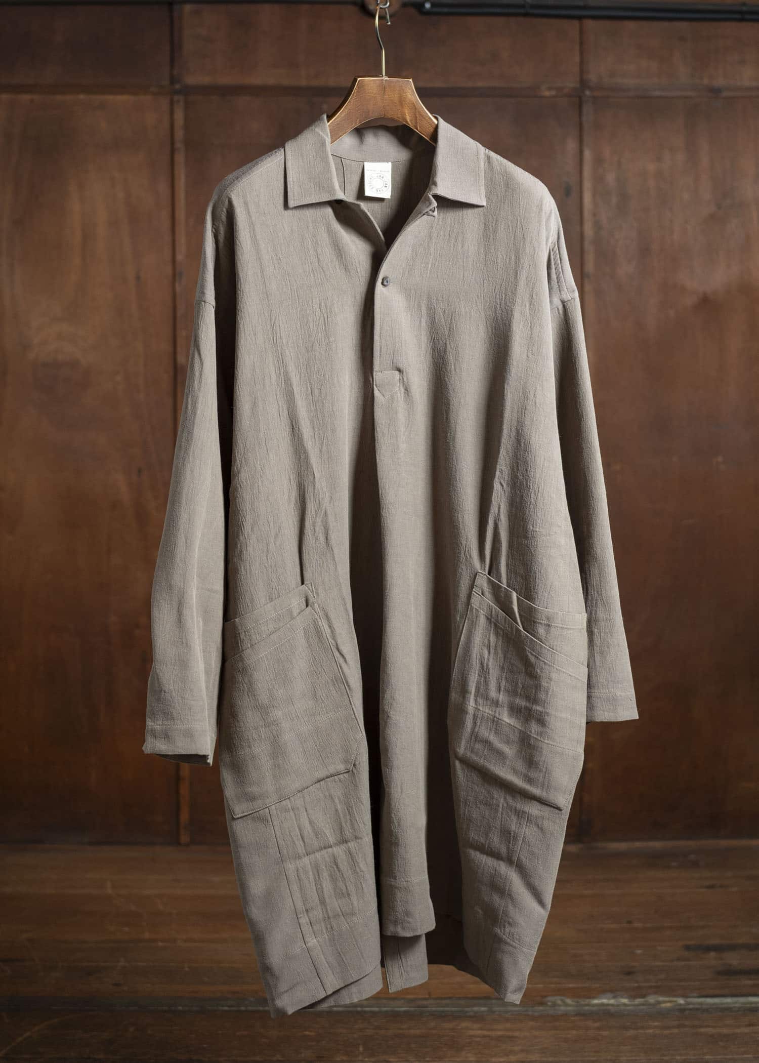 JAN-JAN VAN ESSCHE TUNIC#39-WRINKLED CLOTH EARTH Long Tunic With Patched Pockets Wrinkled Cloth Earth