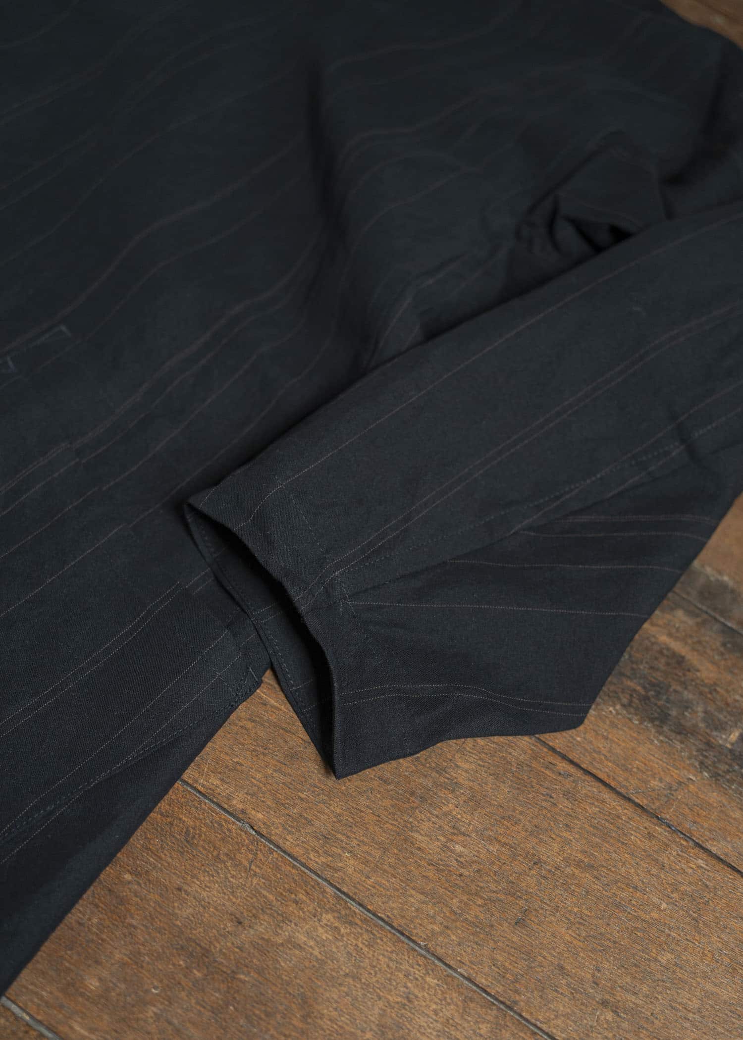 JAN-JAN VAN ESSCHE TUNIC#39-FINE STRIPE CLOTH BLACK Long Tunic With Patched Pockets Fine Stripe Cloth Black
