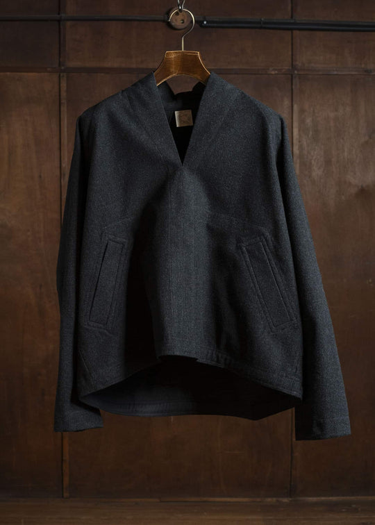 JAN-JAN VAN ESSCHE SWEAT#65 KIMONO COLLAR WOVEN SWEAT WITH JET POCKETS Soft Brushed Twill Anthracite