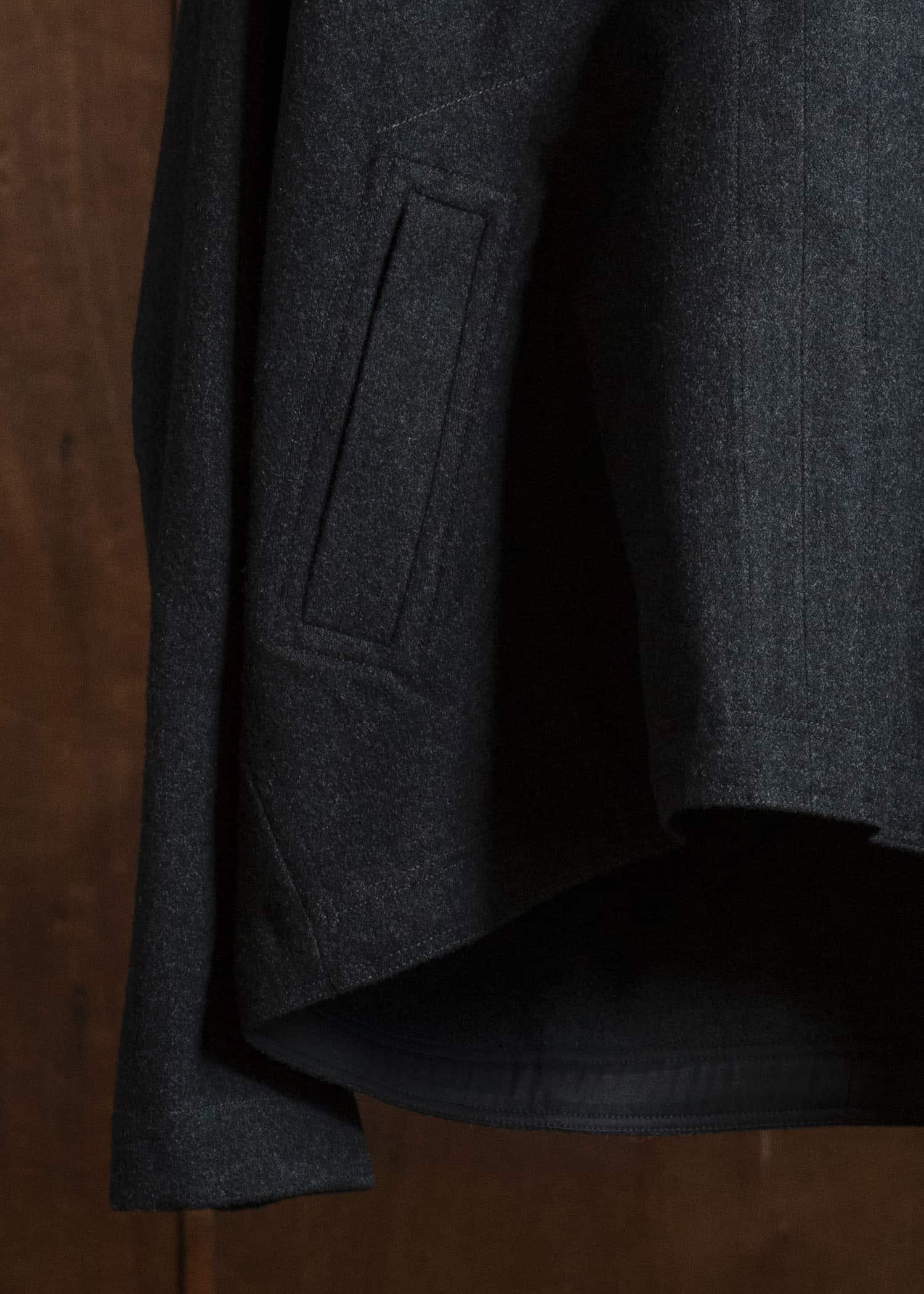 JAN-JAN VAN ESSCHE SWEAT#65 KIMONO COLLAR WOVEN SWEAT WITH JET POCKETS Soft Brushed Twill Anthracite