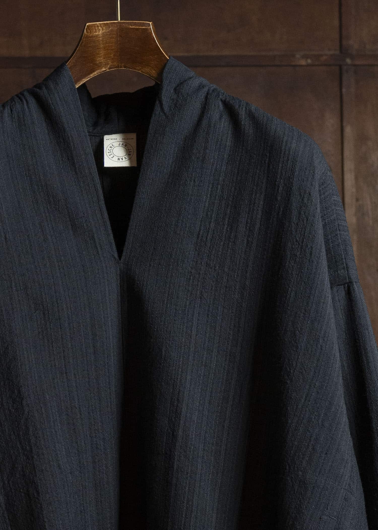 JAN-JAN VAN ESSCHE TUNIC#42 KIMONO COLLAR LOOSE FIT TUNIC Medium Seersucker Dark Striped