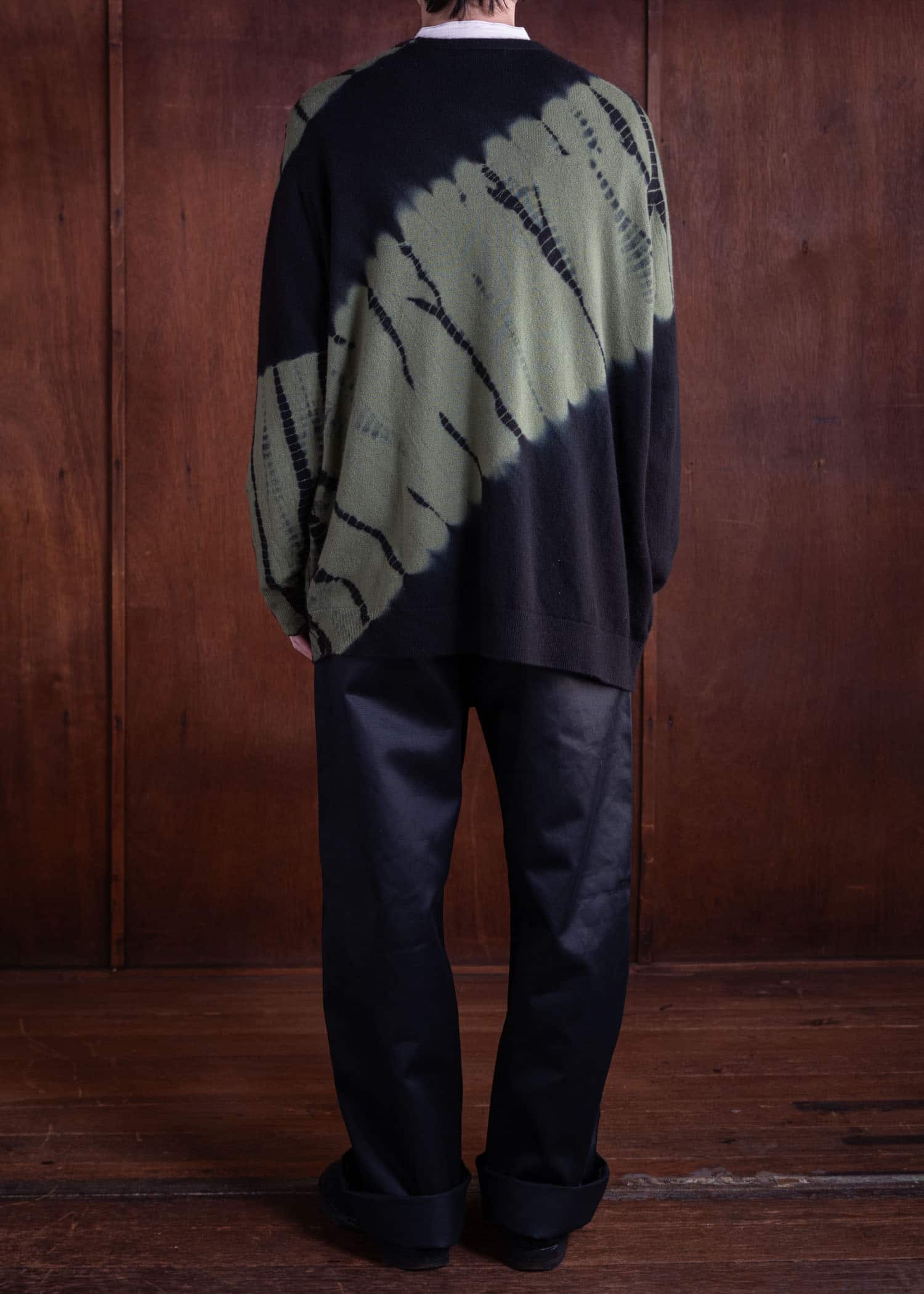 SUZUSAN Cashmere Seamless Wide Cardigan Tesuji Yoroidan Shibori Diagonal Black x Leaf Green