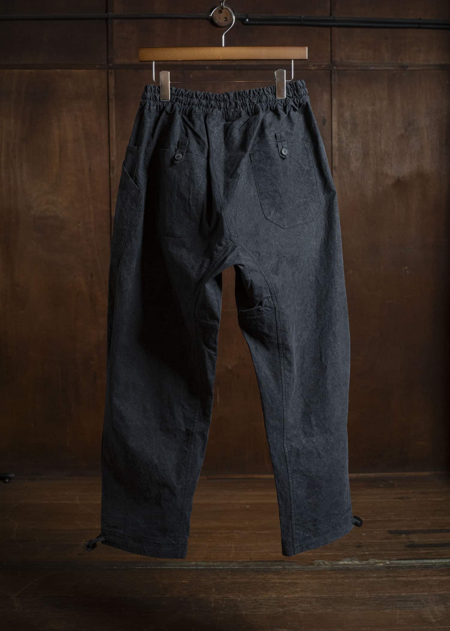 JAN-JAN VAN ESSCHE TROUSERS#88 LOOSE FIT, SINGLE PLEATED TROUSERS Time Washed Canvas Black