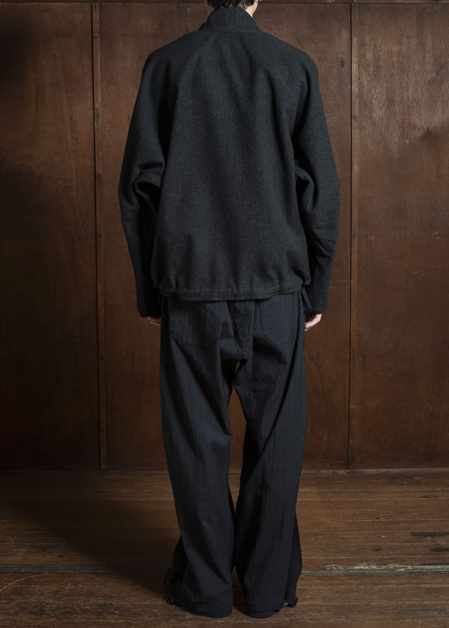 JAN-JAN VAN ESSCHE SWEAT#65 KIMONO COLLAR WOVEN SWEAT WITH JET POCKETS Soft Brushed Twill Anthracite