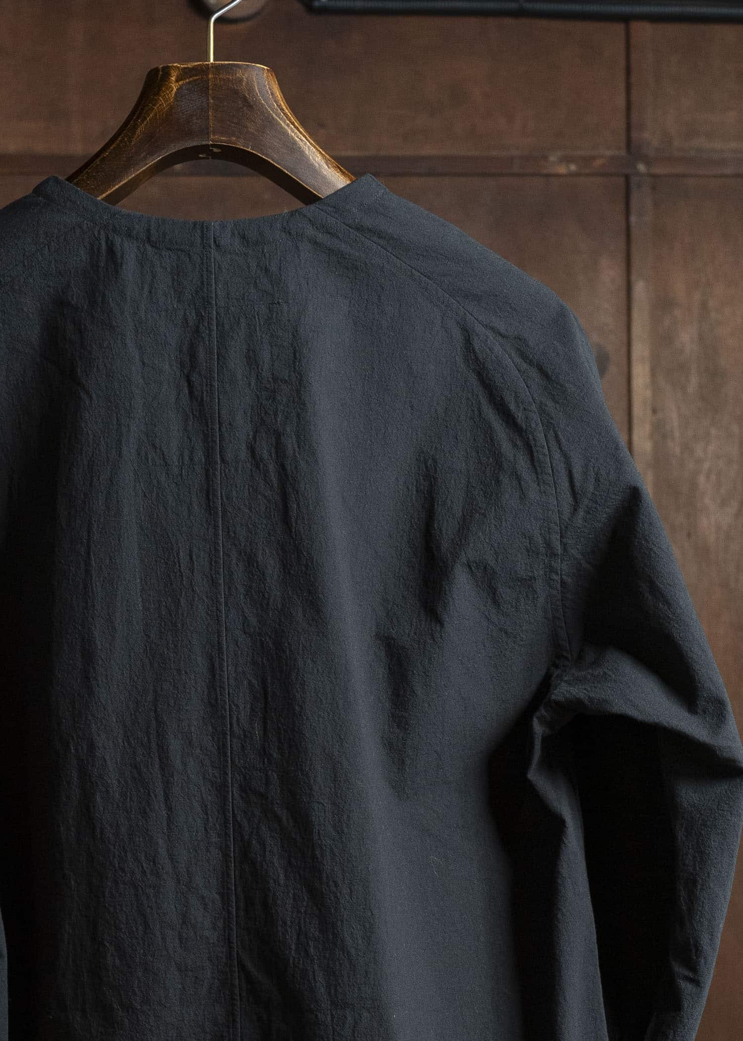 KLASICA 25F-SH44-G37 'SH-044'' No Collar Split Raglan BLACK