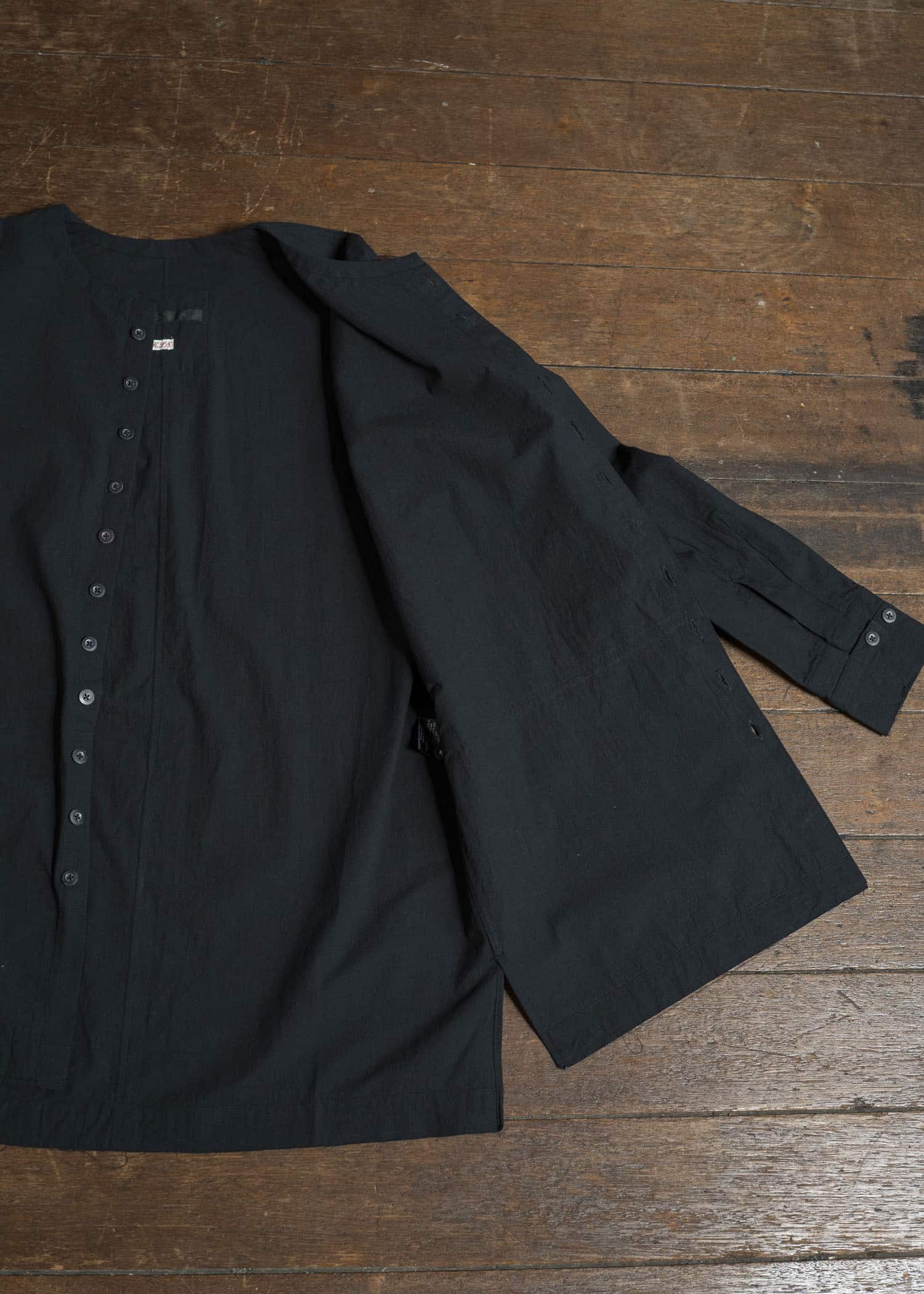 KLASICA 25F-SH44-G37 'SH-044'' No Collar Split Raglan BLACK