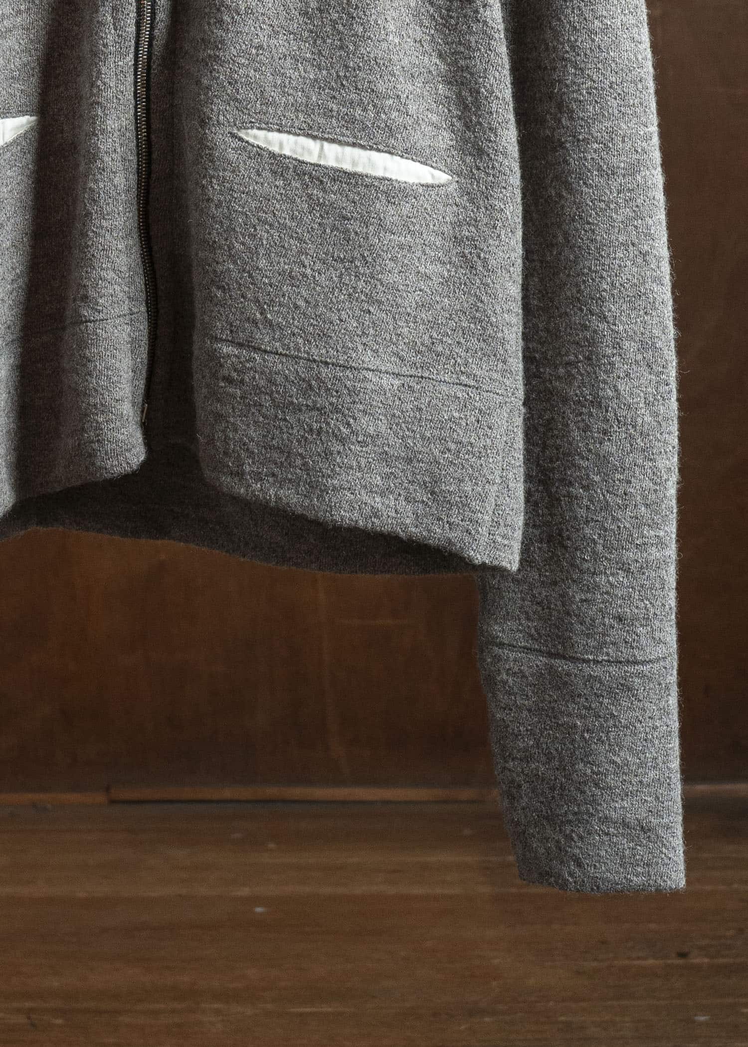 KLASICA 25F-ZCD-H44 DRIVE -sw Anatomical Cut Zip Cardigan Sand