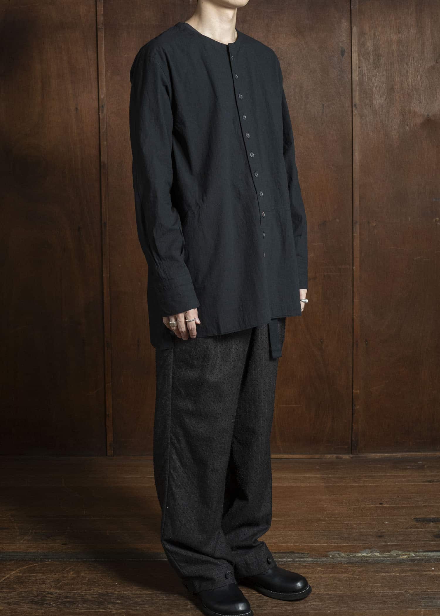 KLASICA 25F-SH44-G37 'SH-044'' No Collar Split Raglan BLACK