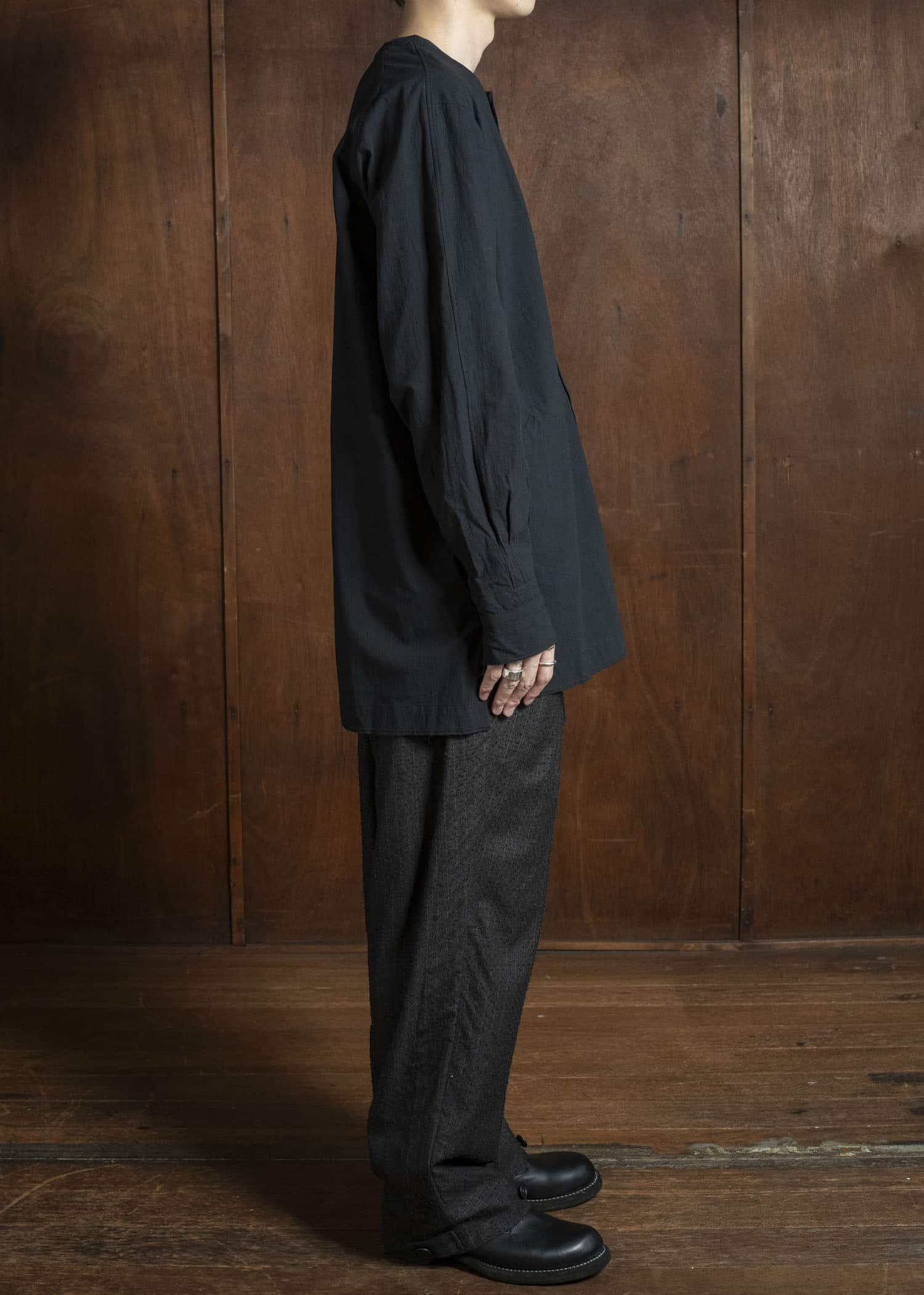 KLASICA 25F-SH44-G37 'SH-044'' No Collar Split Raglan BLACK