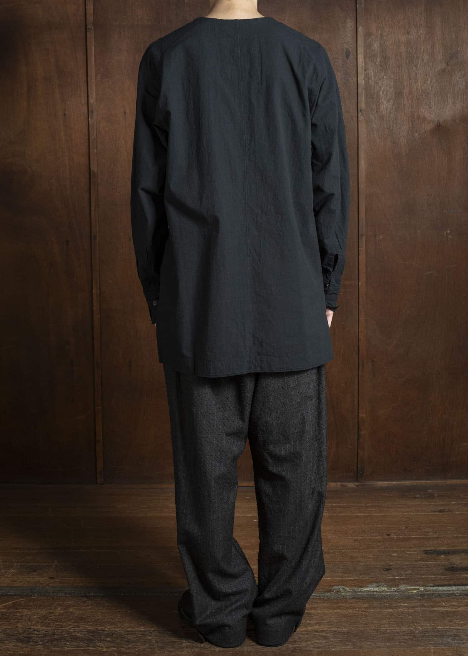 KLASICA 25F-SH44-G37 'SH-044'' No Collar Split Raglan BLACK