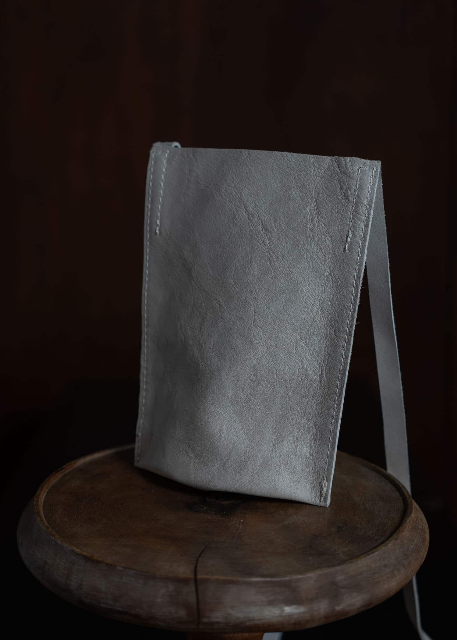 GUIDI PKT1 CO156T PHONE HOLDER SHOULDER CASE SOFT HORSE FULL GRAIN