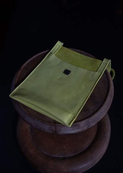 GUIDI PKT1 CO157T PHONE HOLDER SHOULDER CASE SOFT HORSE FULL GRAIN