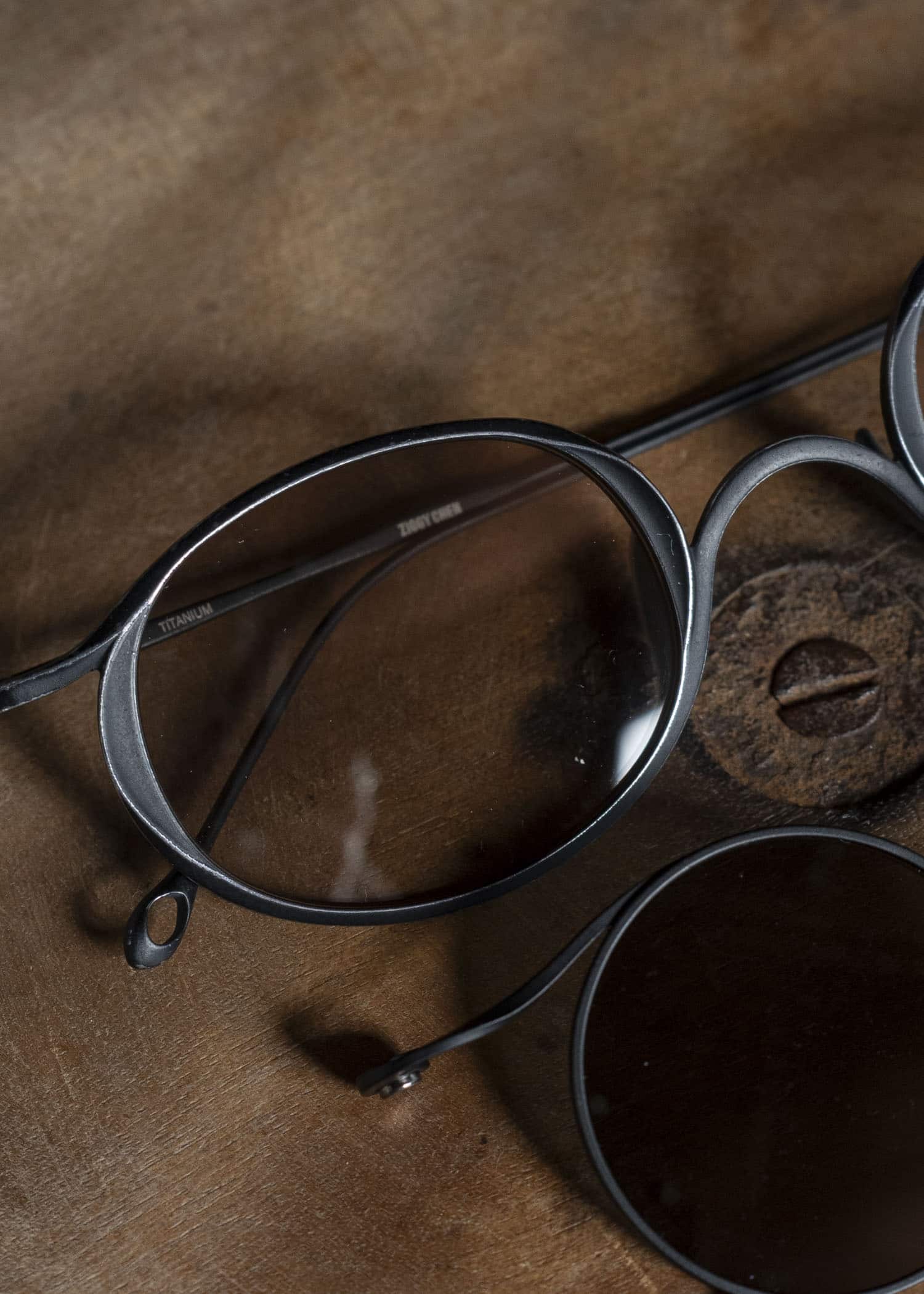 RIGARDS × ZIGGY CHEN RG1943ZC ANTIQUE BLACK (FRAME) BLACK (CLIP) DARK GRAY (LENS)