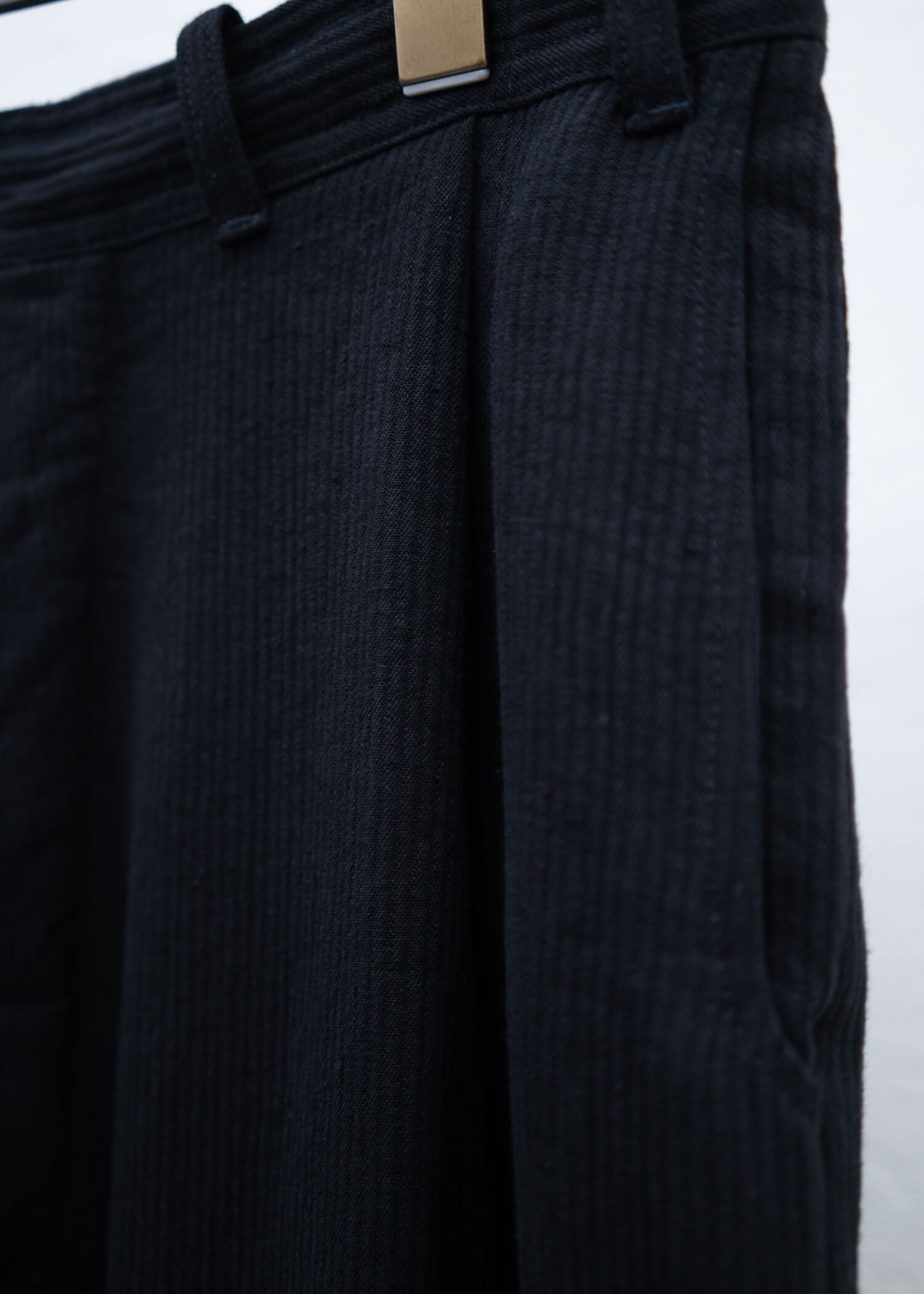 JAN-JAN VAN ESSCHE TROUSERS#68 SINGLE PLEATED TROUSERS BLACK RIDGED LINEN