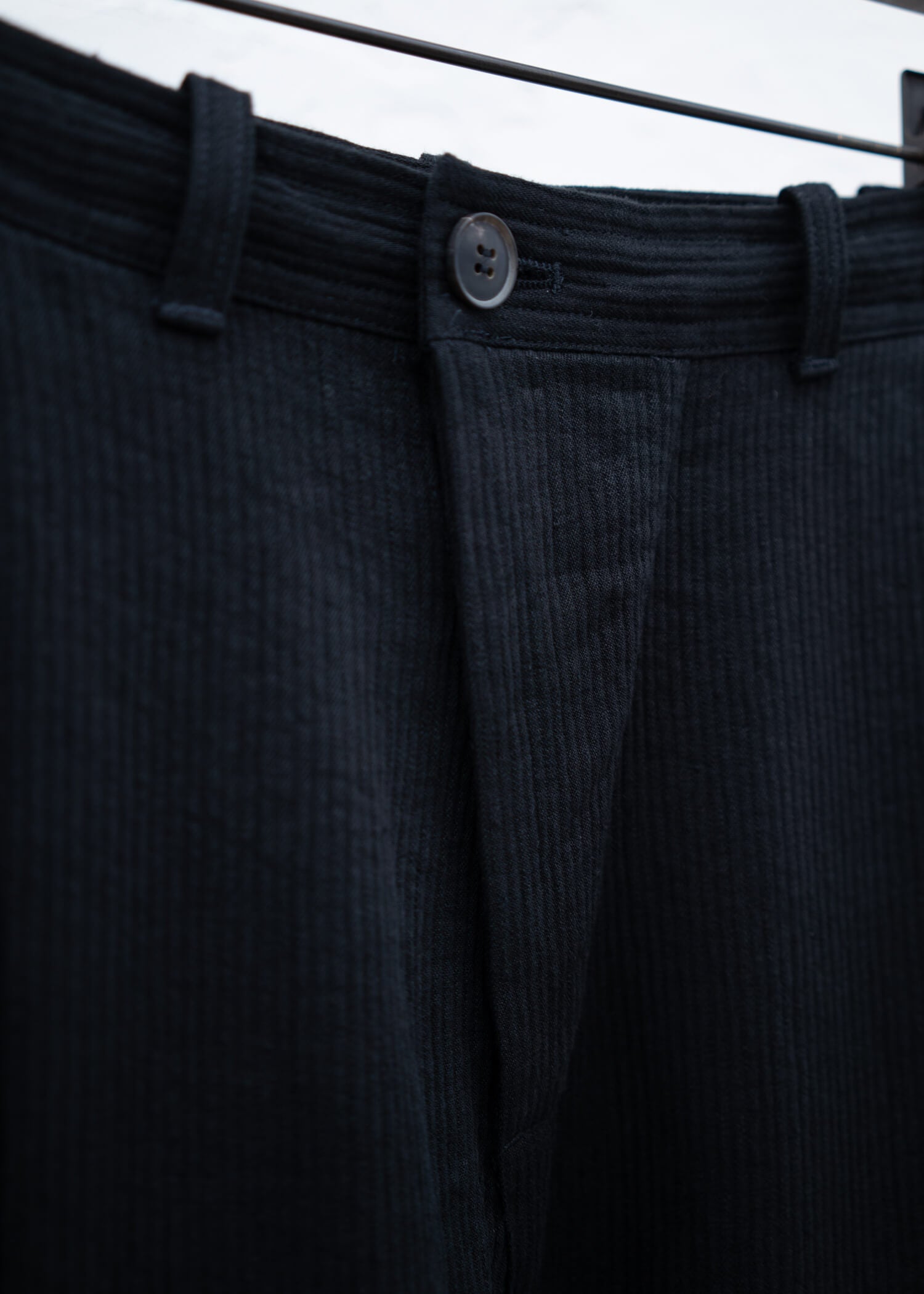 JAN-JAN VAN ESSCHE TROUSERS#68 SINGLE PLEATED TROUSERS BLACK RIDGED LINEN