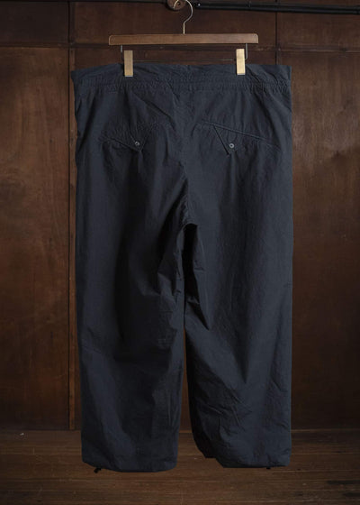 amachi. AY19B-3079 Air Forming Pants Charcoal Black