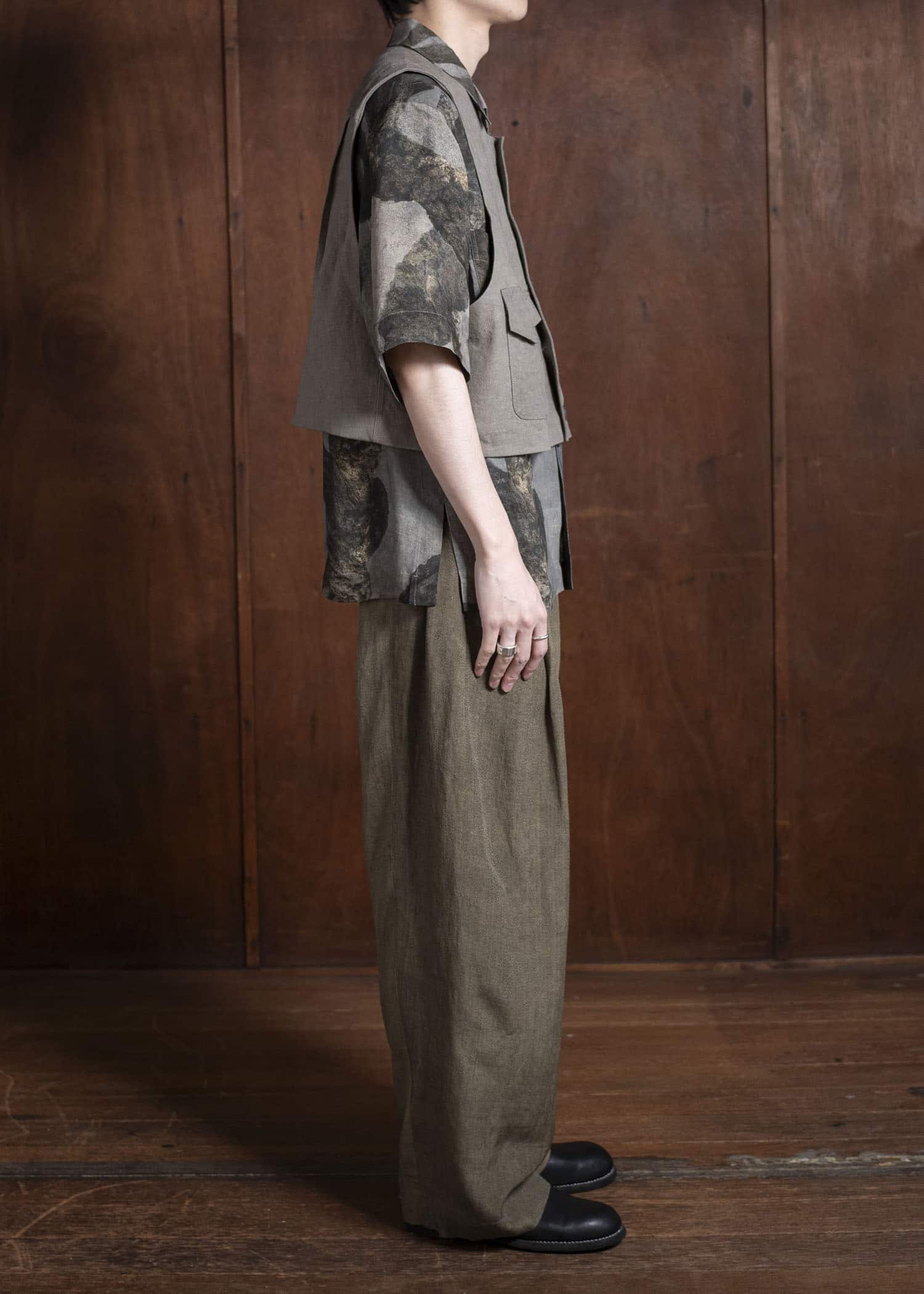 ZIGGY CHEN 0M2510112 Cropped Collarless Waistcoat STONE